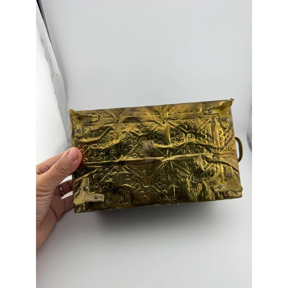 Unbranded vintage brass